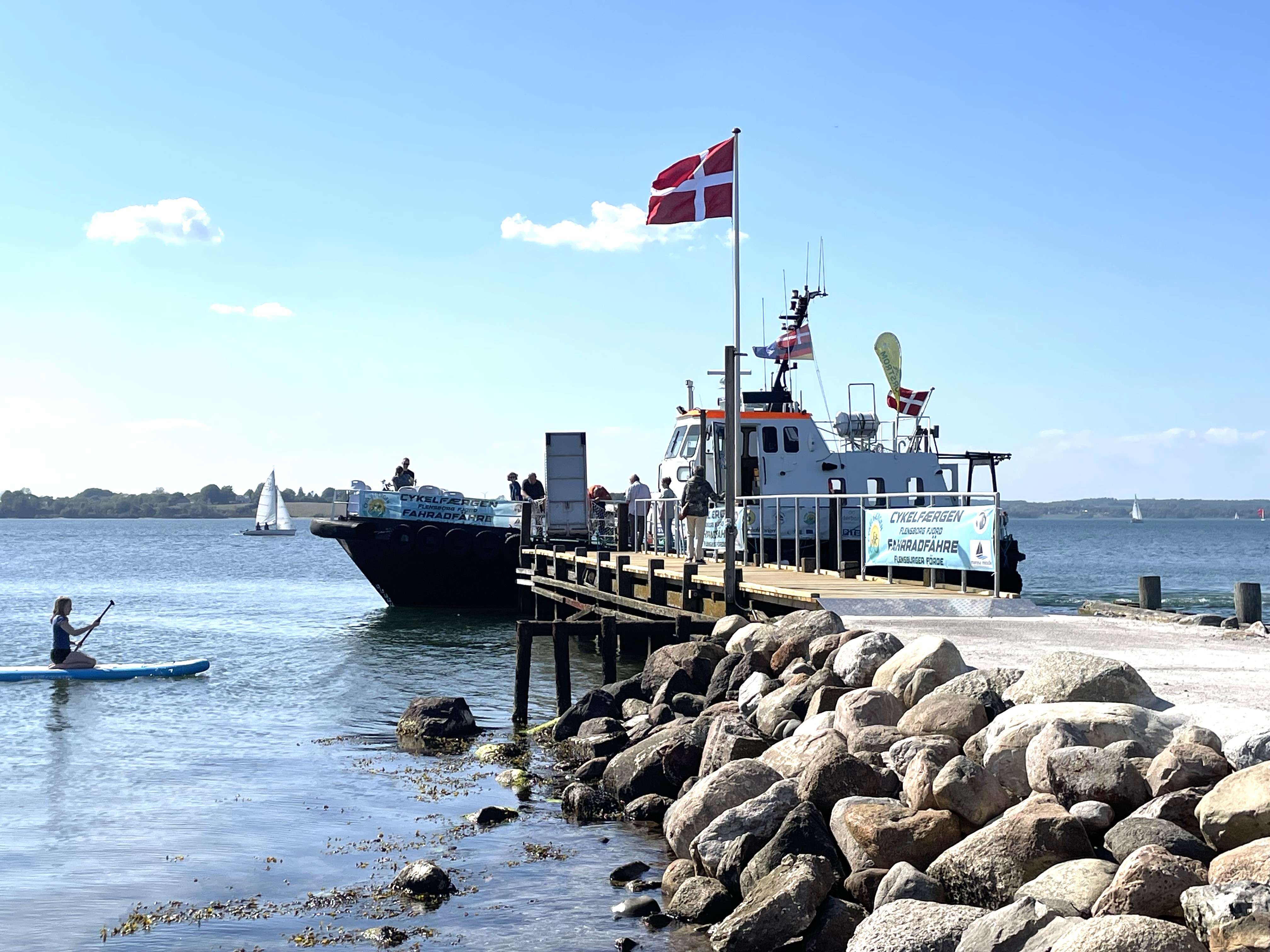 Great atmosphere at the opening of the new docking bridge for the bicycle ferry in Brunsnæs